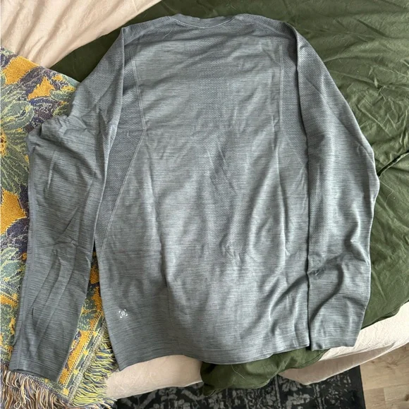 Lululemon Metal Vent Long Sleeve - Picture 2 of 2